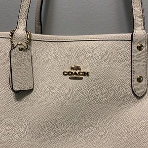 COACH reversible tote - Cream and Taupe Brown CLASSIC STYLE!
